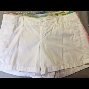 White Lilly Pulitzer Callahan shorts Size 12